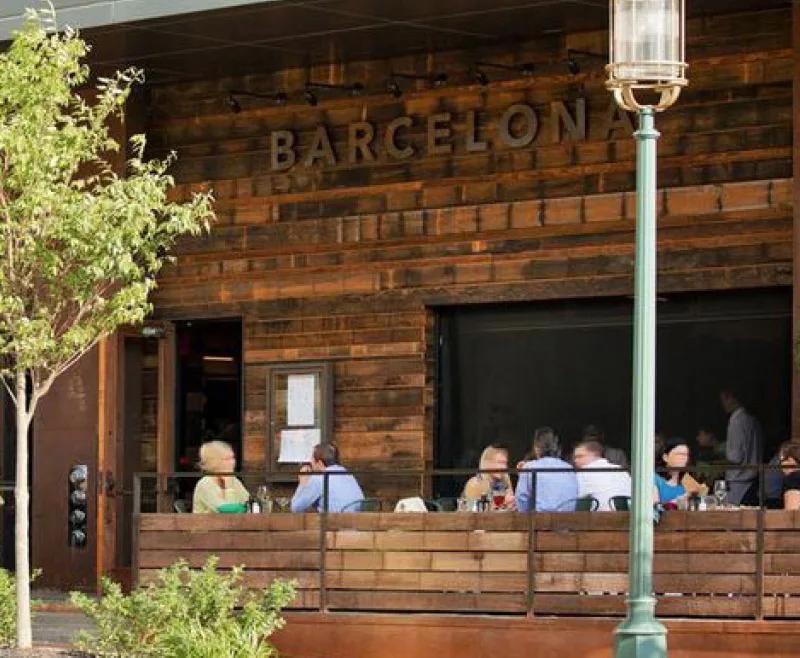 Outdoor dining at Barcelona